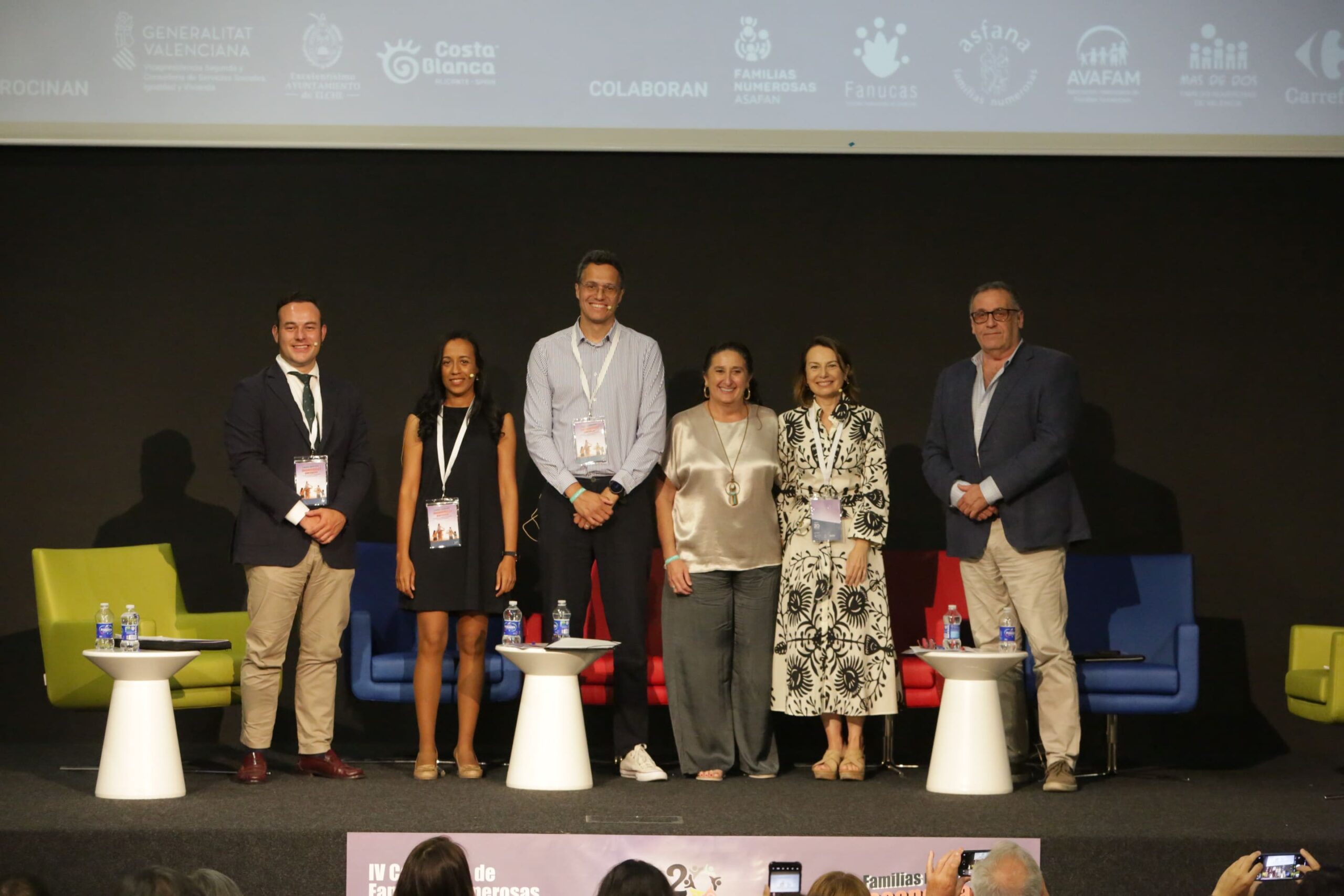 Fundación ANAR habla de los riesgos de la tecnología y cómo prevenirlos en el IV Congreso de Familias Numerosas de la Comunidad Valenciana