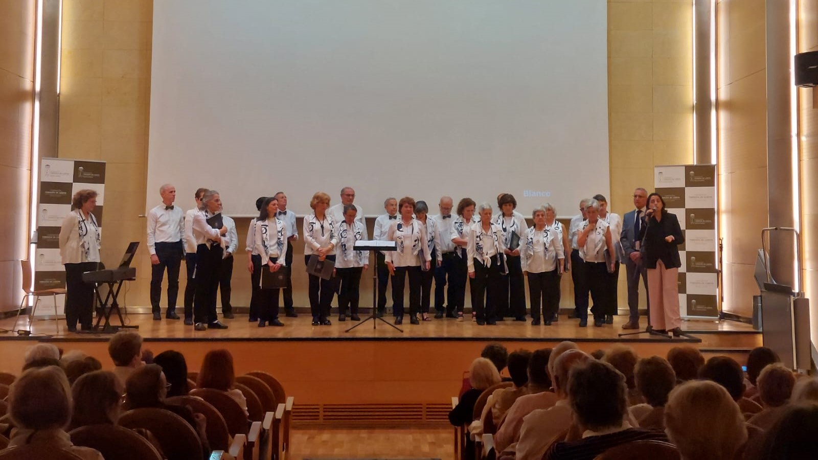 La Coral Polifónica Amadeus celebra un concierto solidario en beneficio de Fundación ANAR