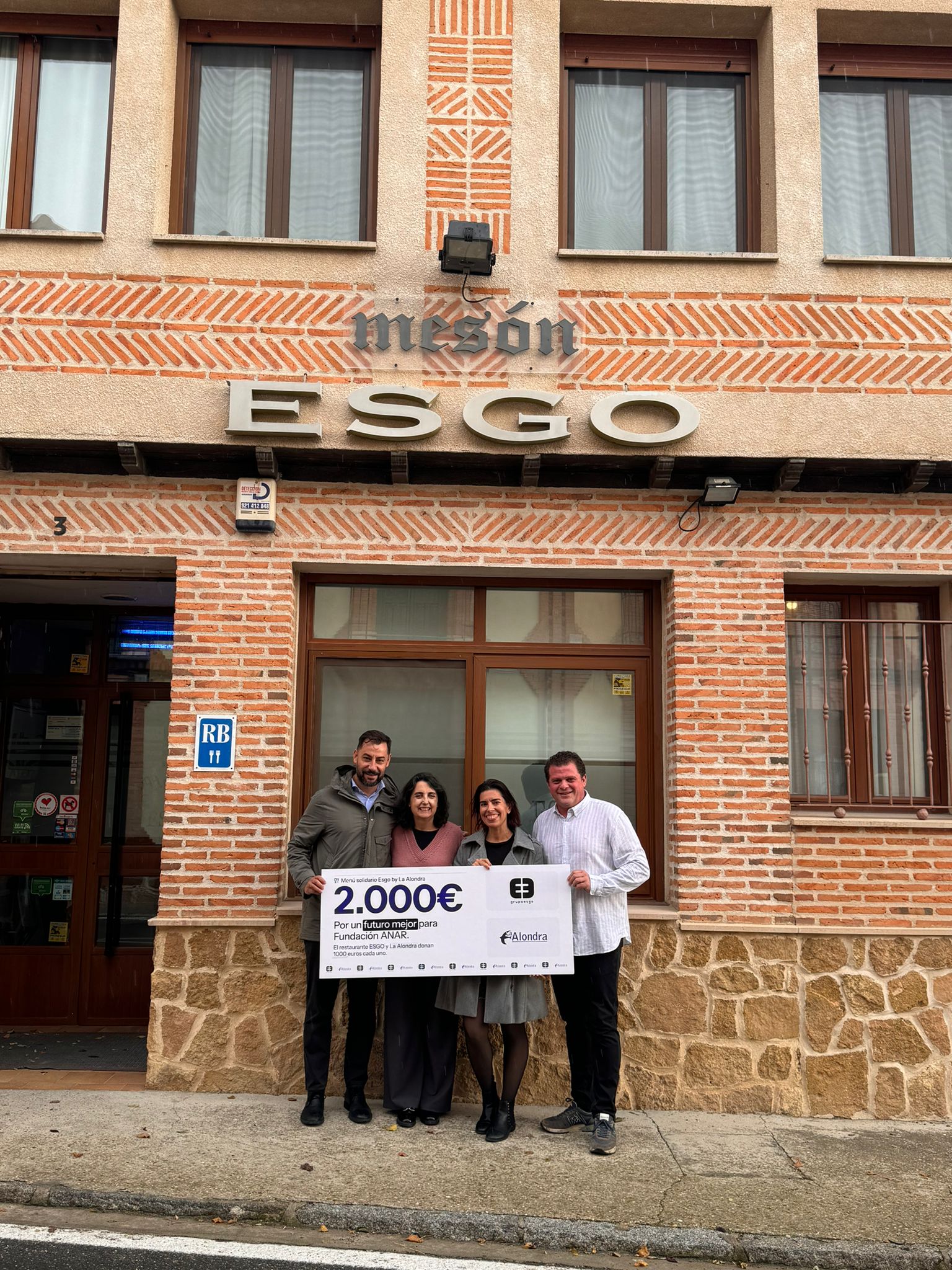 El Restaurante Esgo y Pescaderías La Alondra dedican sus Jornadas Gastronómicas Solidarias a Fundación ANAR